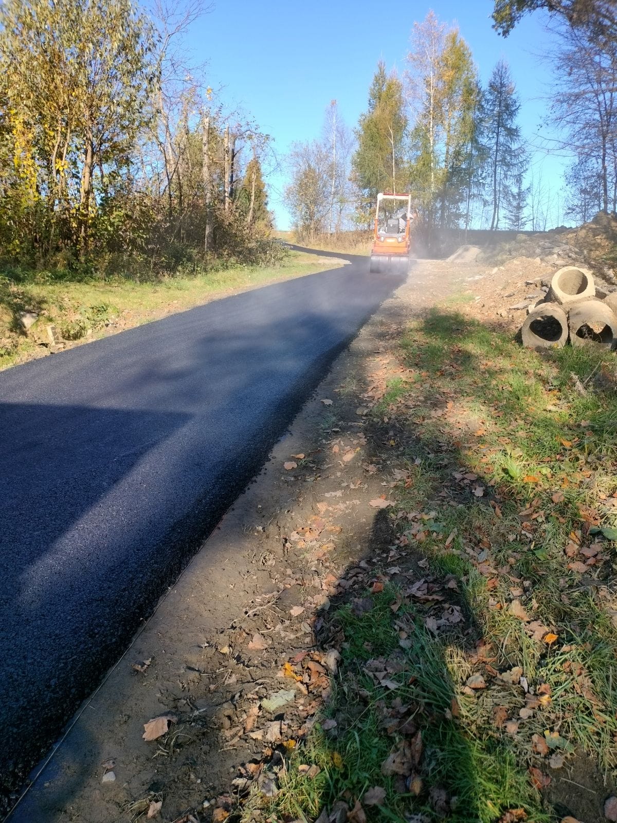 Jest nowy asfalt w Łęce